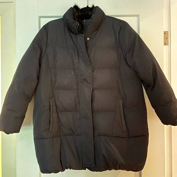 Renoma French Designer Down Filled Puffer Coat with Fur Trim - Picture 7 of 10